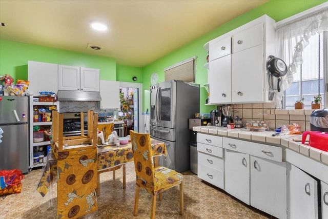 3109 3109 Elmwood, Oakland, CA 94601