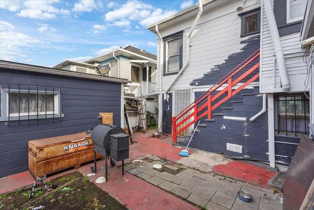 3109 3109 Elmwood, Oakland, CA 94601