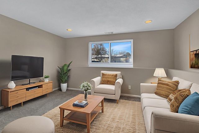 144 Hedman Lane, Monticello, MN 55362