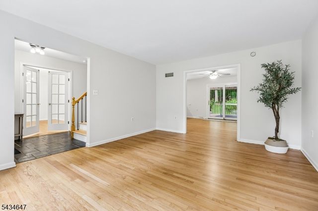 219 E Mountain Rd, Hillsborough Twp., NJ 08844