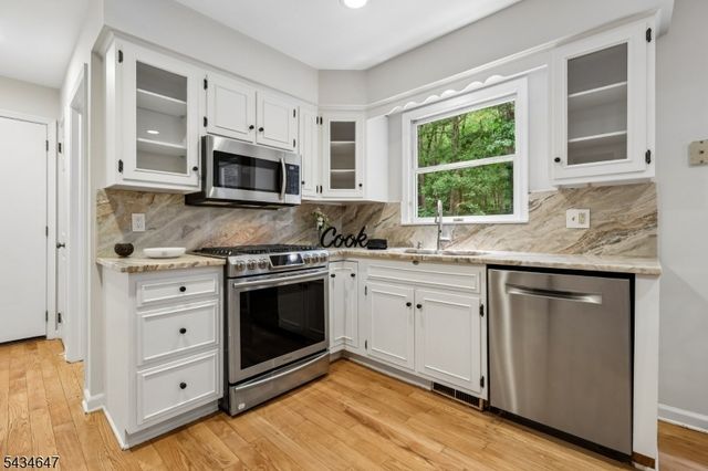 219 E Mountain Rd, Hillsborough Twp., NJ 08844