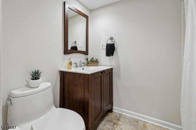 219 E Mountain Rd, Hillsborough Twp., NJ 08844