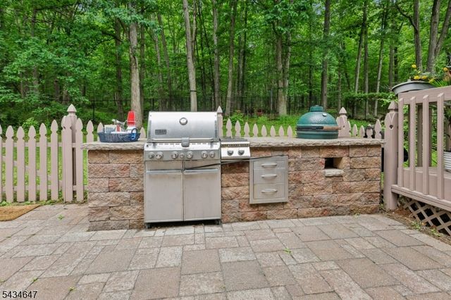 219 E Mountain Rd, Hillsborough Twp., NJ 08844
