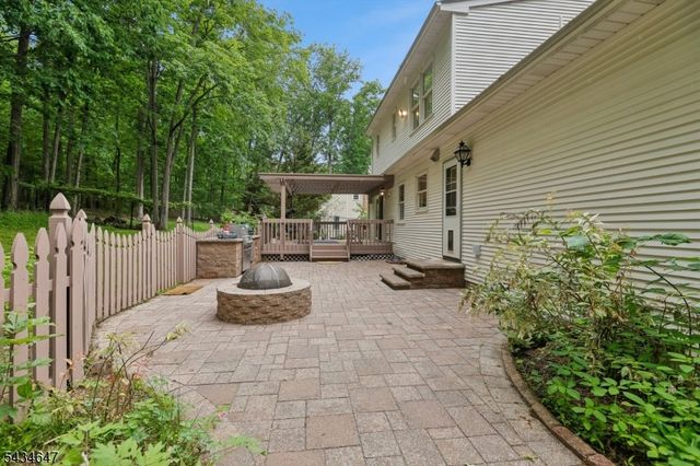 219 E Mountain Rd, Hillsborough Twp., NJ 08844
