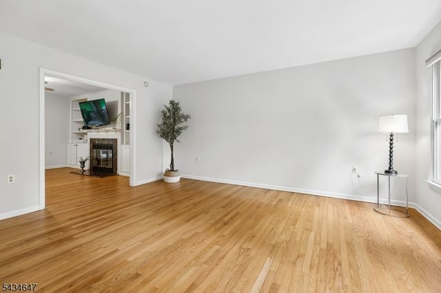 219 E Mountain Rd, Hillsborough Twp., NJ 08844