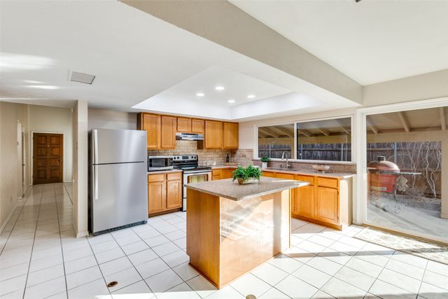 956 Windy Meadow Drive, Plano, TX 75023