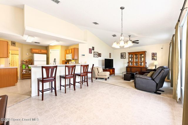 416 Lakeview Road, Poinciana, FL 34759