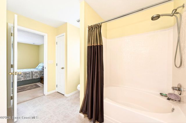 416 Lakeview Road, Poinciana, FL 34759