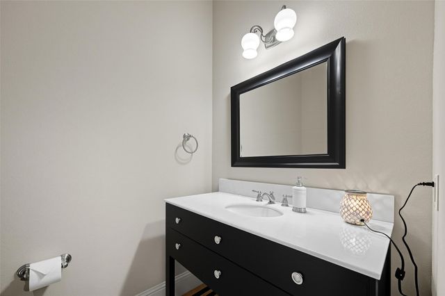 6152 Stapleford Circle, Dallas, TX 75252