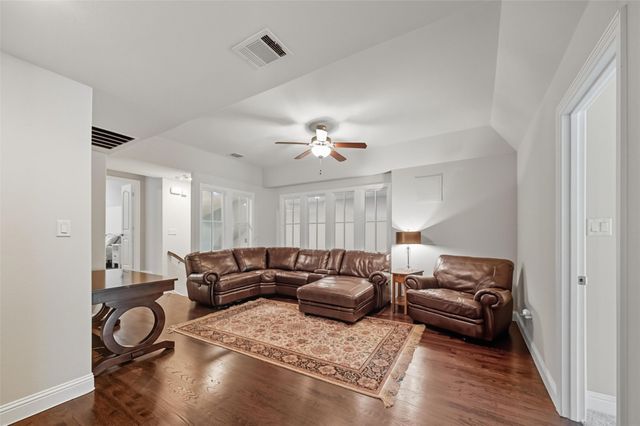 6152 Stapleford Circle, Dallas, TX 75252