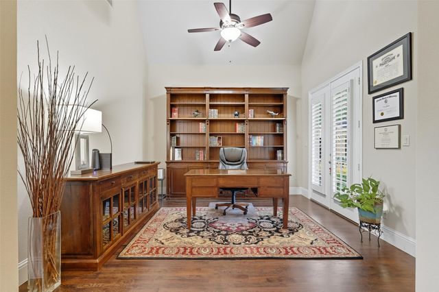 6152 Stapleford Circle, Dallas, TX 75252