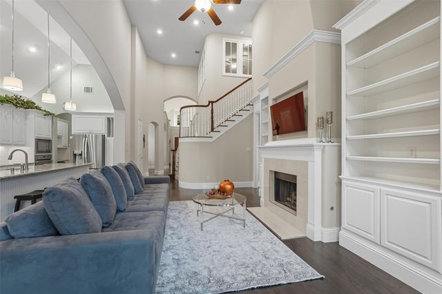 6152 Stapleford Circle, Dallas, TX 75252