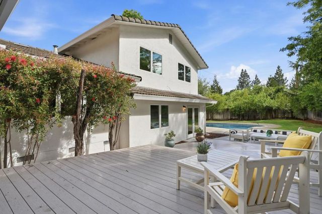 19622 Brockton Lane, Saratoga, CA 95070