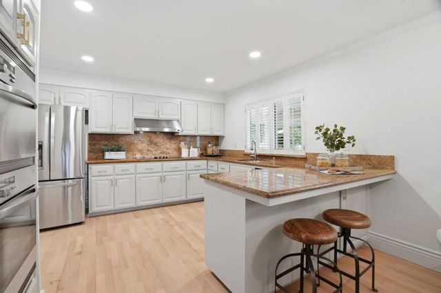 19622 Brockton Lane, Saratoga, CA 95070