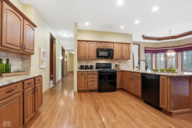 7567 Meadow Violet Court, Avon, IN 46123