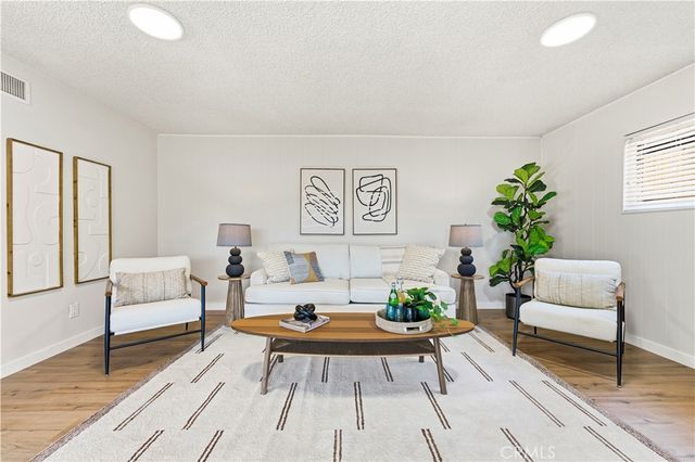 3316 Dalhart, Simi Valley, CA 93063