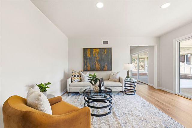 3316 Dalhart, Simi Valley, CA 93063