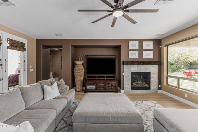 38809 N COURAGE Court, Anthem, AZ 85086