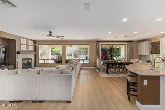 38809 N COURAGE Court, Anthem, AZ 85086