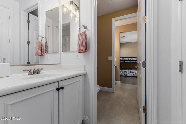 38809 N COURAGE Court, Anthem, AZ 85086