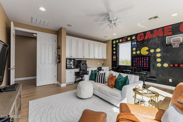 38809 N COURAGE Court, Anthem, AZ 85086