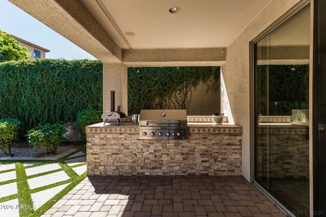 38809 N COURAGE Court, Anthem, AZ 85086