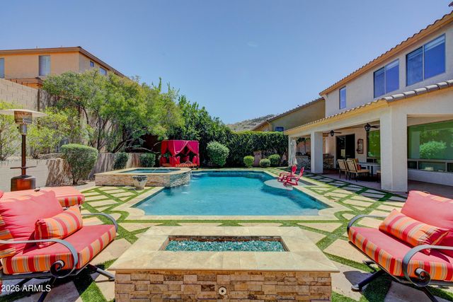 38809 N COURAGE Court, Anthem, AZ 85086