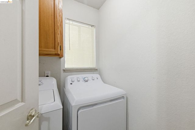 12796 Cresthaven Dr, Groveland, CA 95321