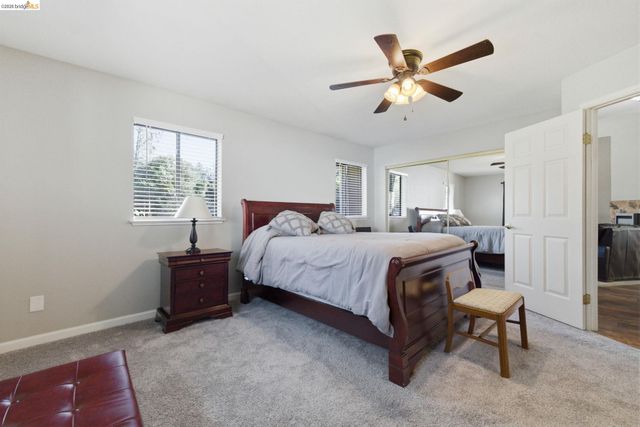 12796 Cresthaven Dr, Groveland, CA 95321