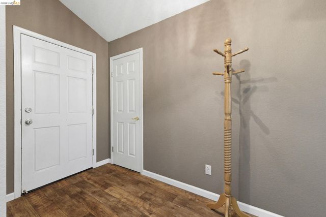 12796 Cresthaven Dr, Groveland, CA 95321