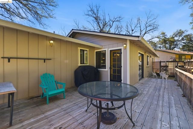 12796 Cresthaven Dr, Groveland, CA 95321