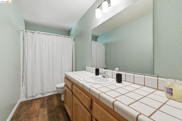 12796 Cresthaven Dr, Groveland, CA 95321