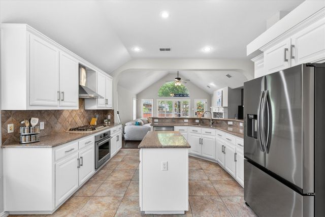 6924 Calm Meadow Drive, Frisco, TX 75035