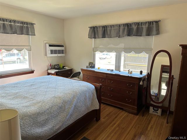 One Waverly Place, Valley Stream, NY 11580