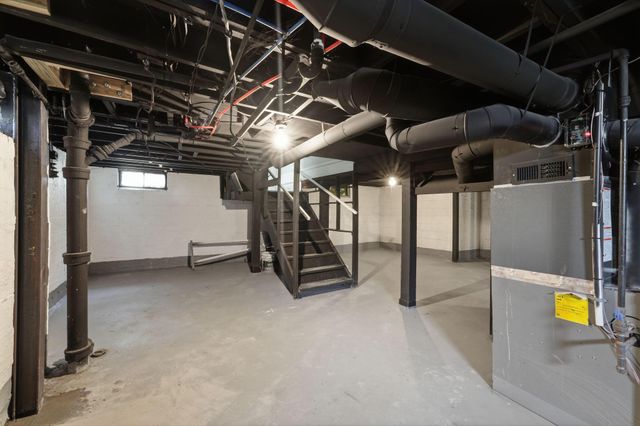2246 W Mound Street, Columbus, OH 43223