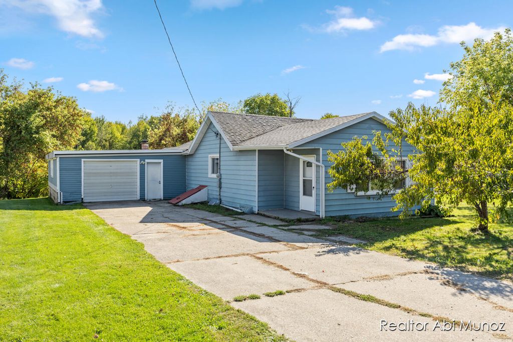 501 W Fenwick Road, Fairplain Twp, MI 48834