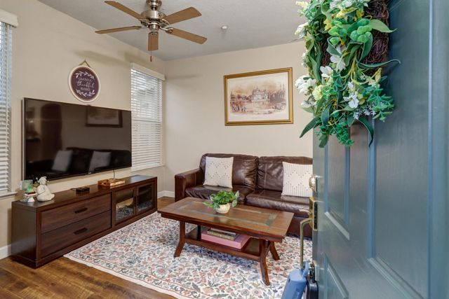 2898 Brighton Beach Way, Elk Grove, CA 95758