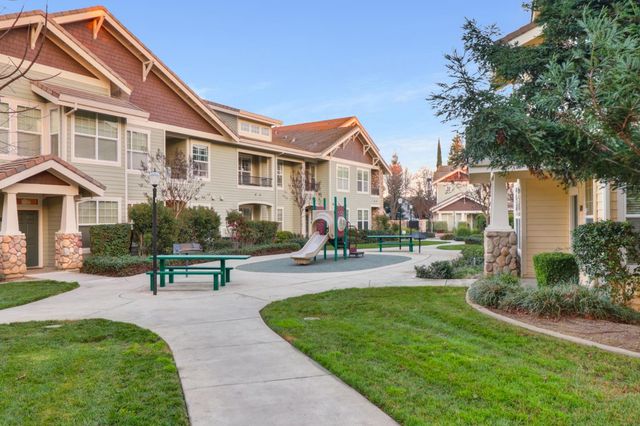 2898 Brighton Beach Way, Elk Grove, CA 95758