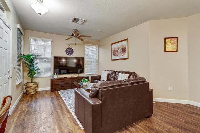 2898 Brighton Beach Way, Elk Grove, CA 95758