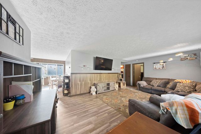 25 Township Road 1524, Chesapeake, OH 45619