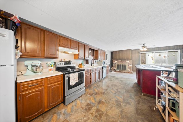 25 Township Road 1524, Chesapeake, OH 45619