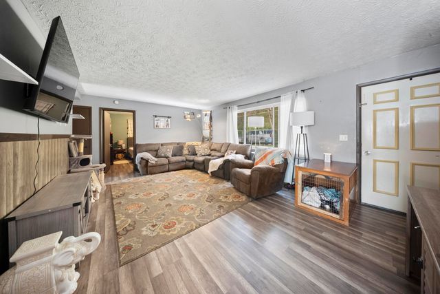 25 Township Road 1524, Chesapeake, OH 45619