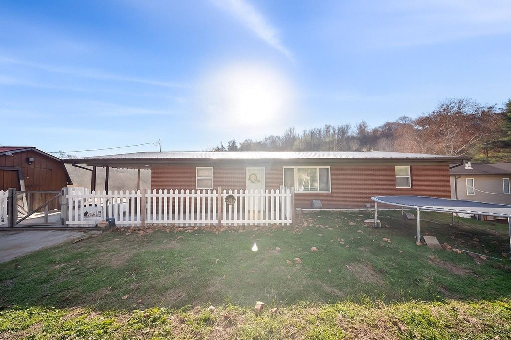 25 Township Road 1524, Chesapeake, OH 45619