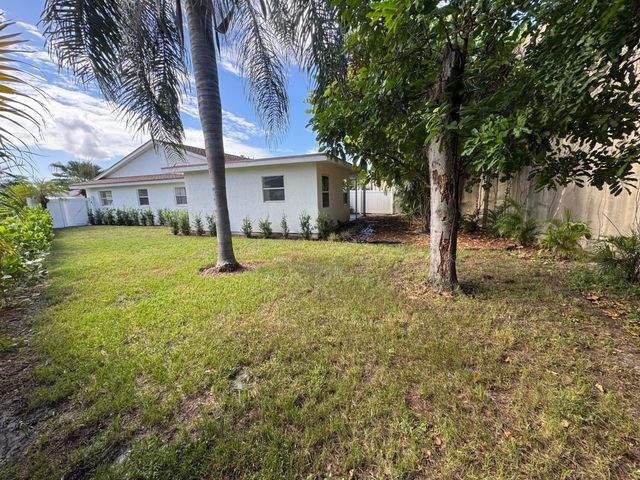 3957 Harwood Street, West Palm Beach, FL 33403