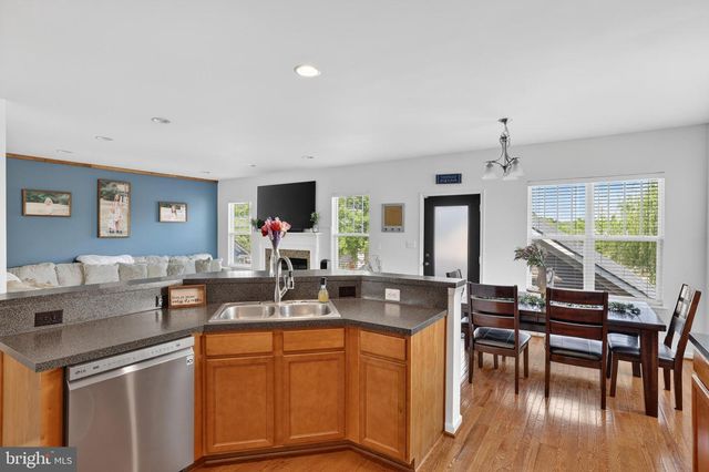 1412 SANDS CIR, Fredericksburg, VA 22401