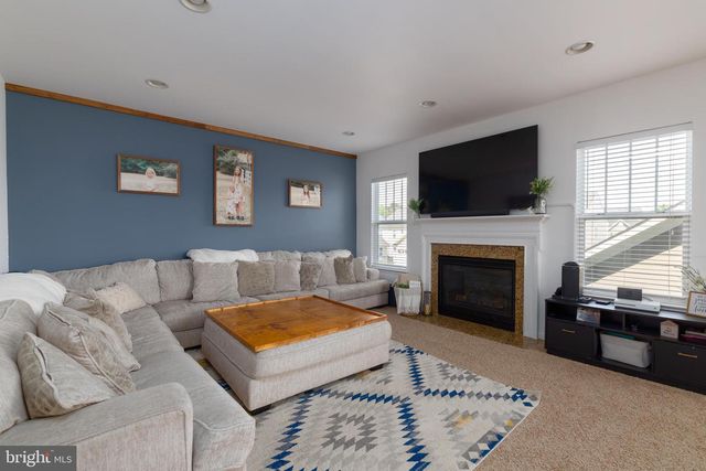 1412 SANDS CIR, Fredericksburg, VA 22401