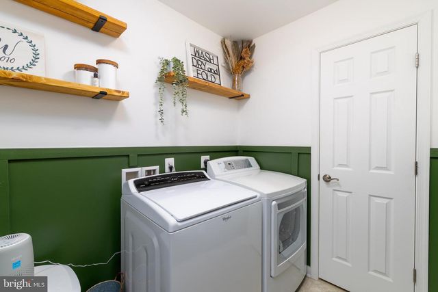 1412 SANDS CIR, Fredericksburg, VA 22401