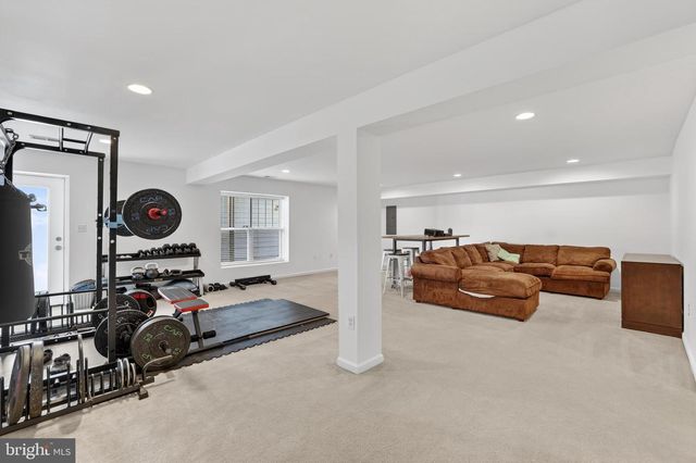 1412 SANDS CIR, Fredericksburg, VA 22401