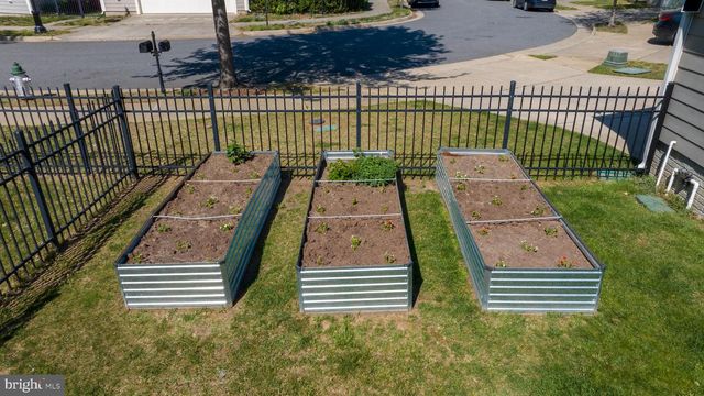 1412 SANDS CIR, Fredericksburg, VA 22401