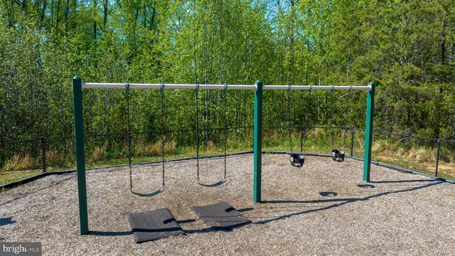 1412 SANDS CIR, Fredericksburg, VA 22401